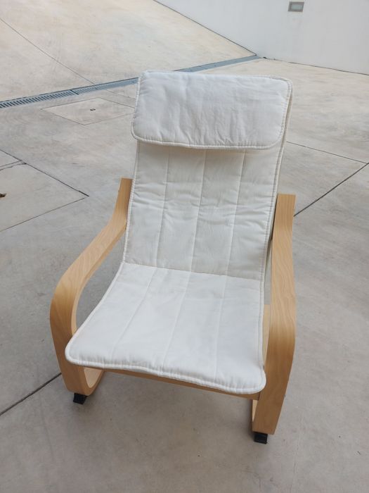 Poltrona POÄNG Infantil – IKEA (com capa incluída)