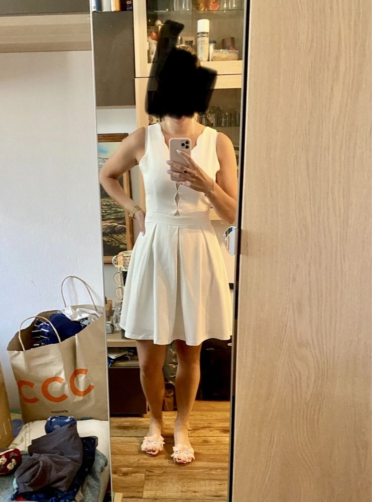 Biała sukienka damska
