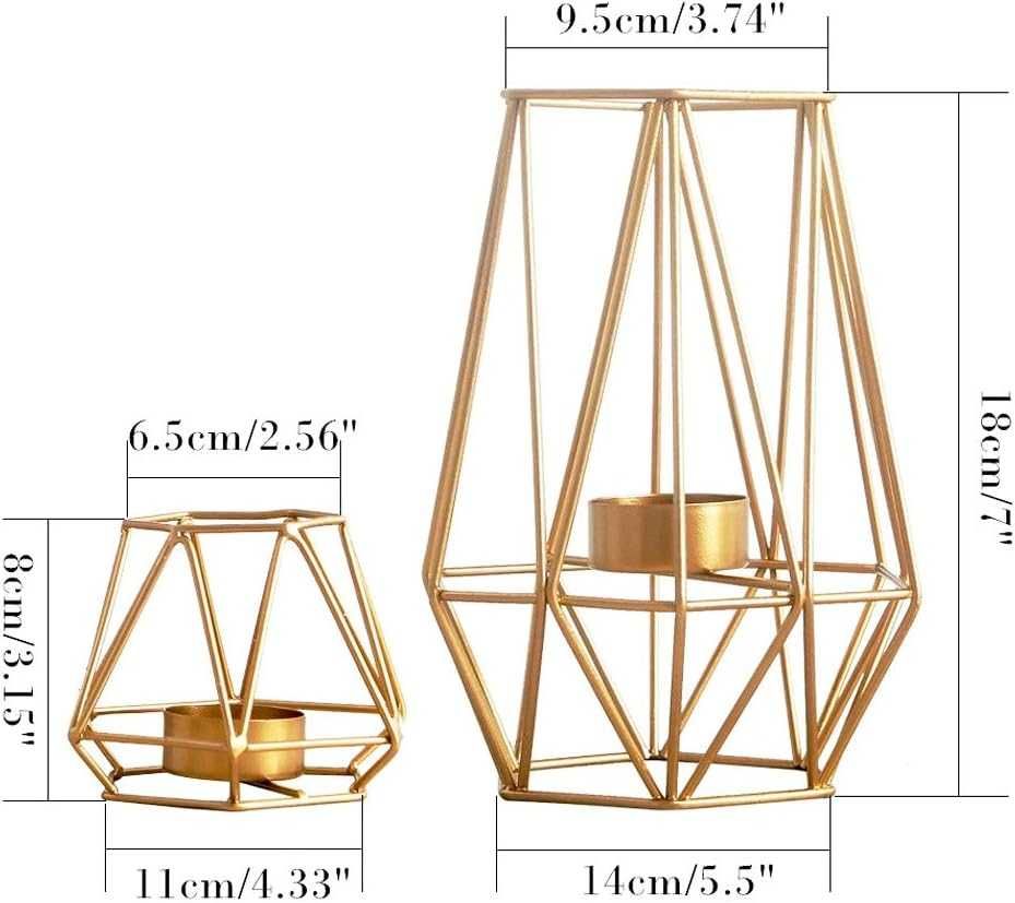 Świeczniki, 2 sztuki metalowych sześciokątnych świaczników.