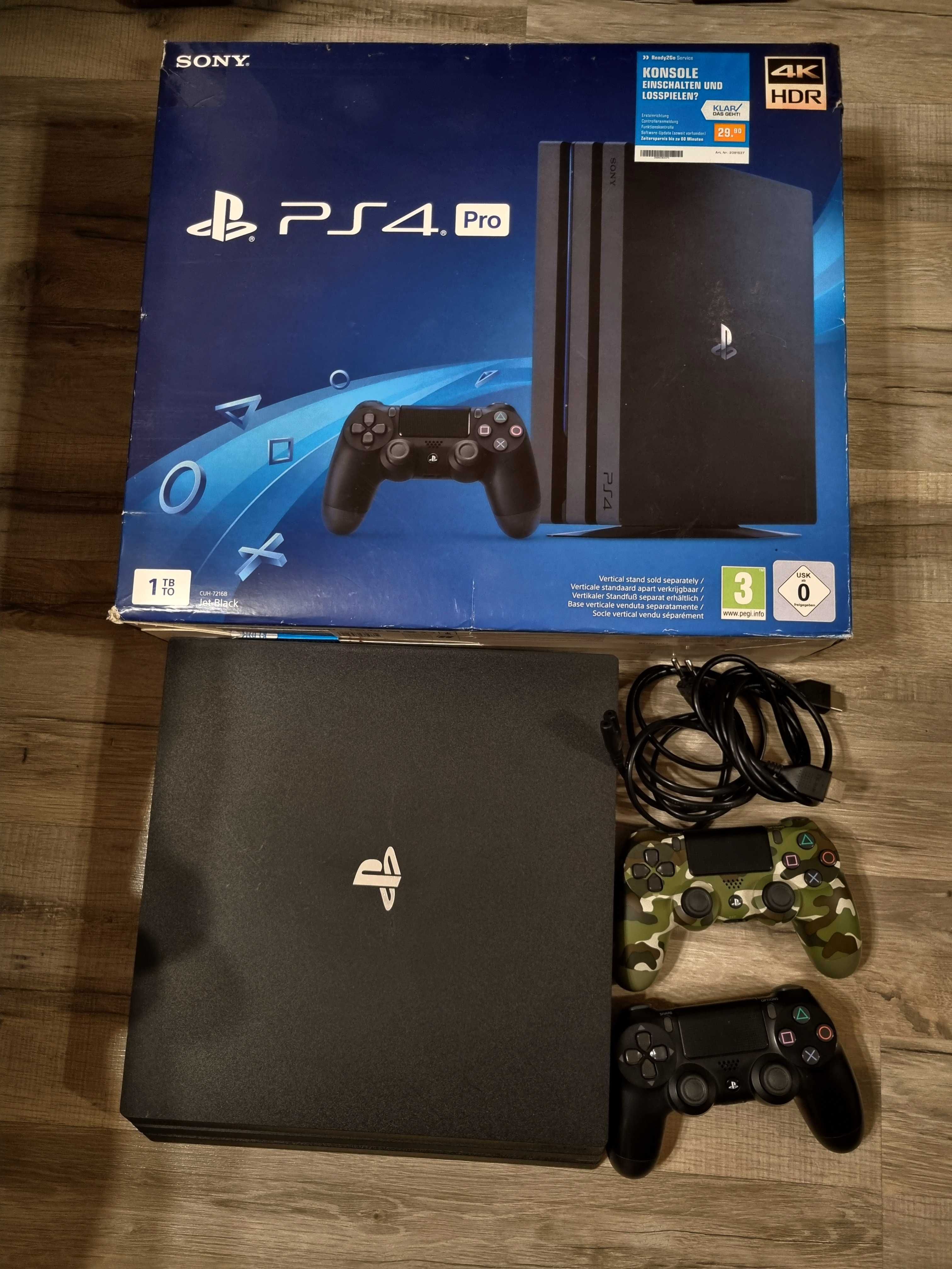 Sony PlayStation 4 Pro / PS4 1Tb CUH-7116B + 2 геймпада.