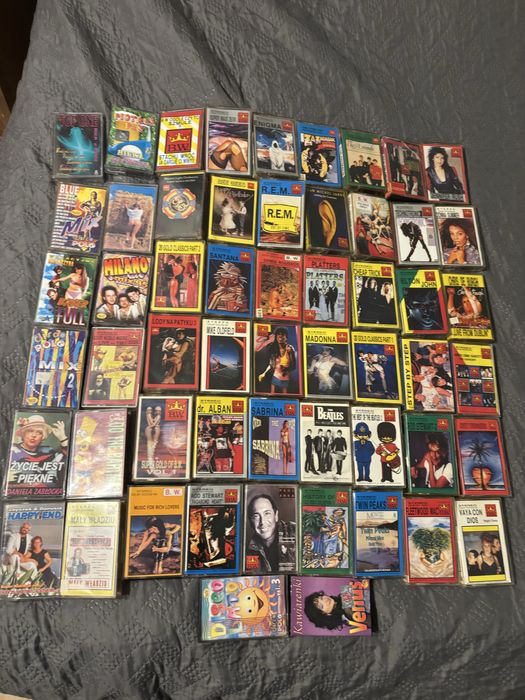 Wyprzedaż kaset cena tylko 10 zl