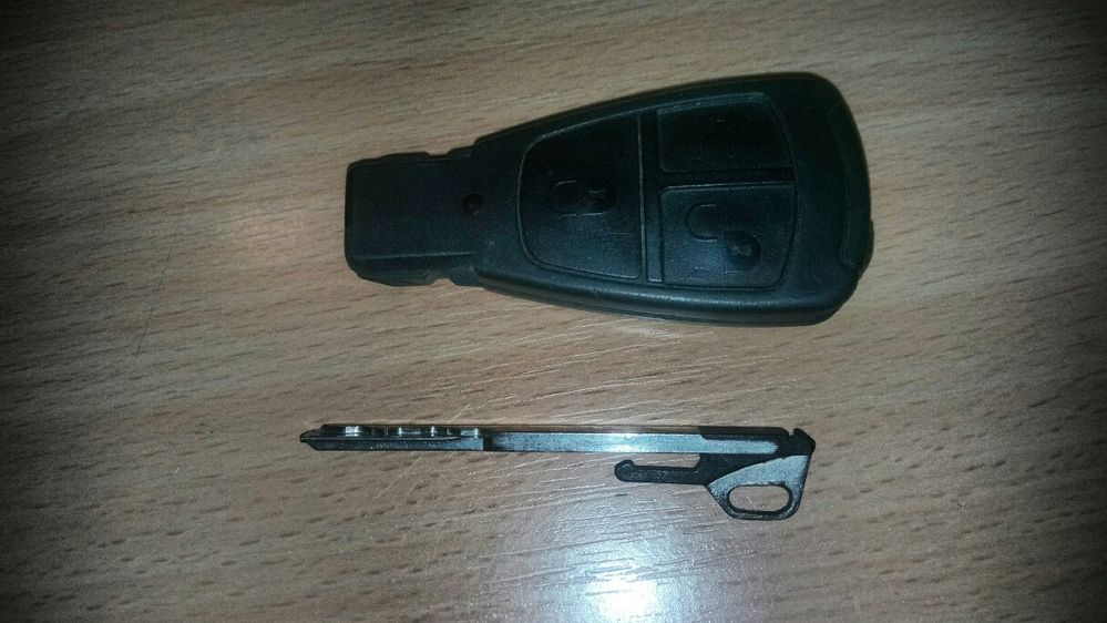 Ключ Mercedes w214