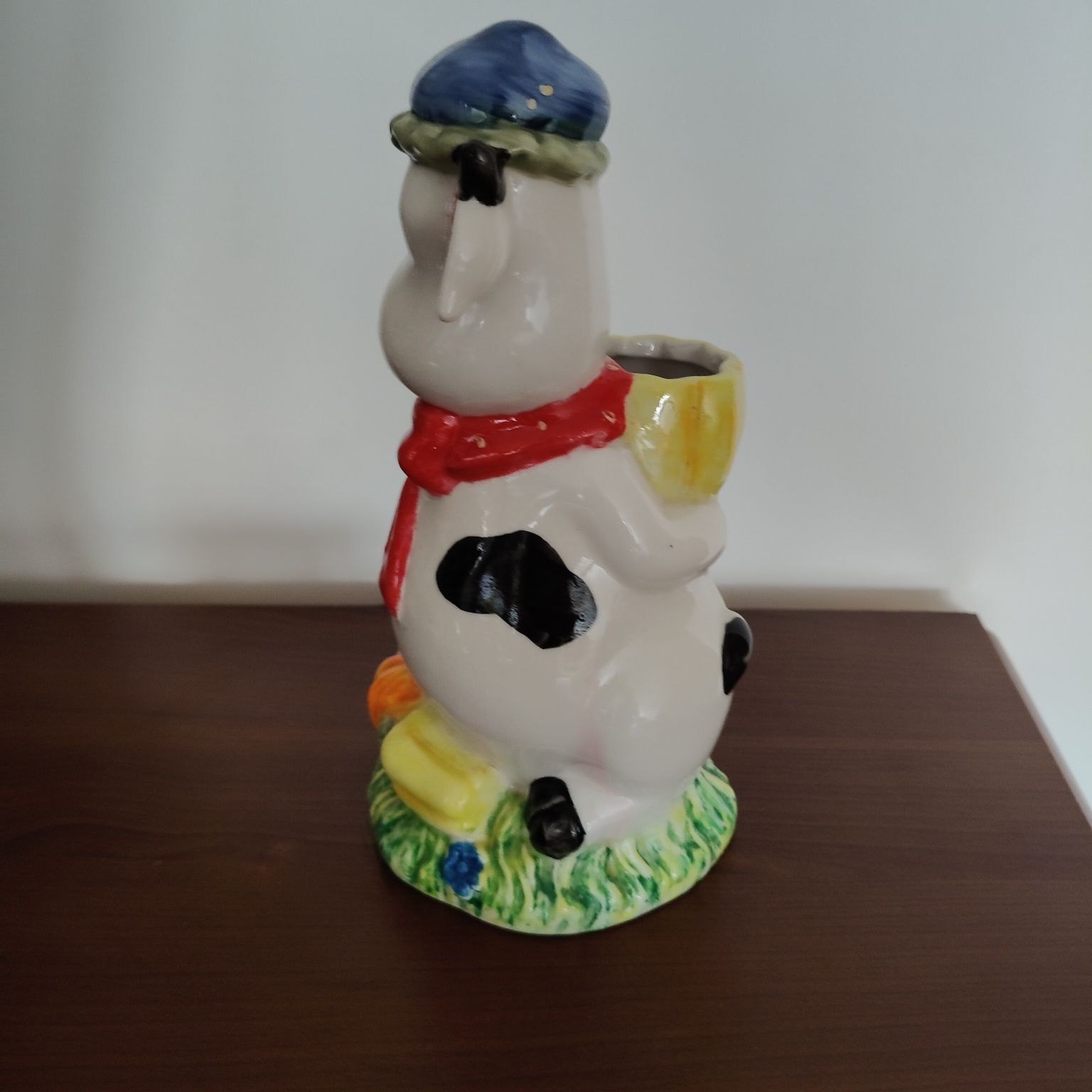 Ceramiczna krówka.