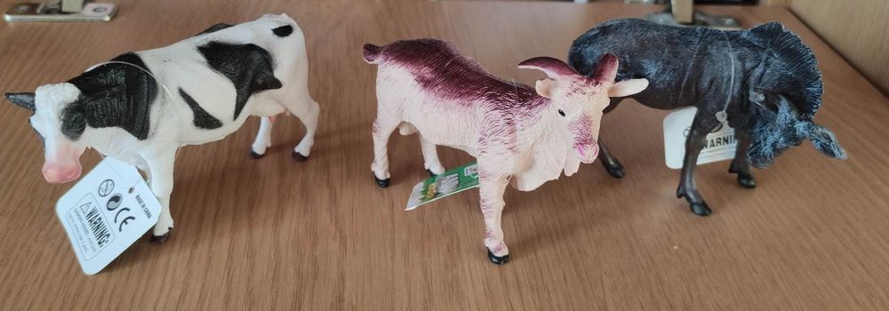 Фигурки животных корова, антилопа, коза