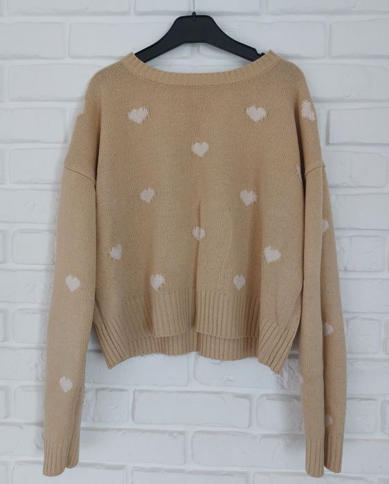 Sweter w serduszka XS