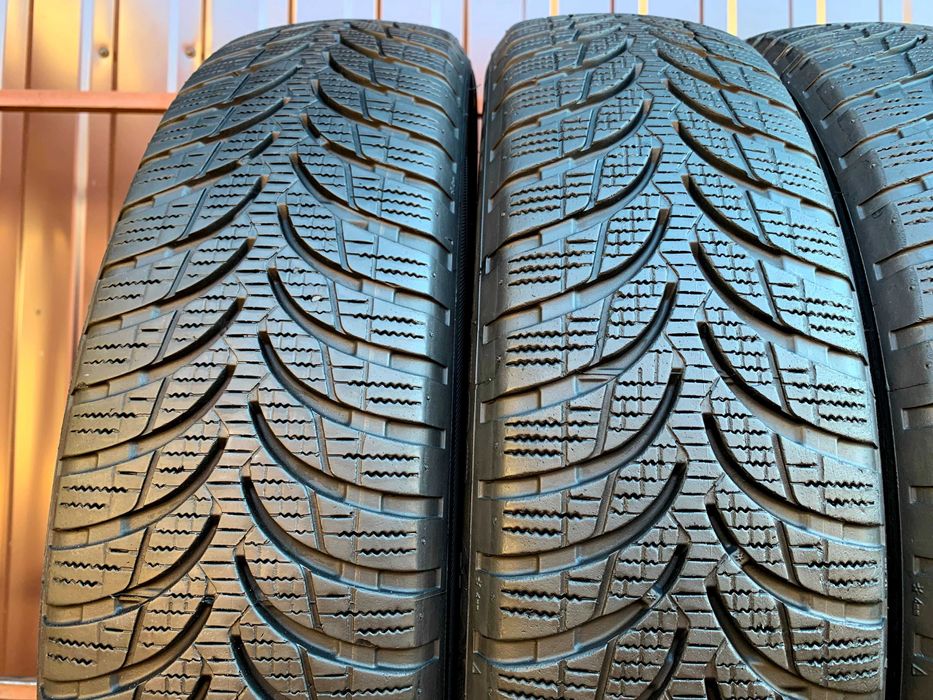 155/70 R19 Bridgestone Blizzak LM500. Шини зимові для BMW i3