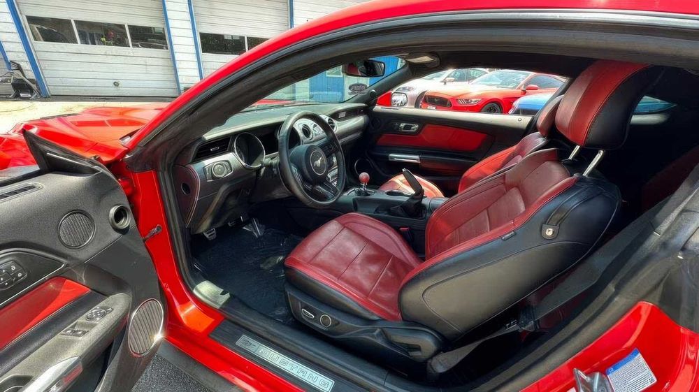 Ford Mustang GT Premium      2017