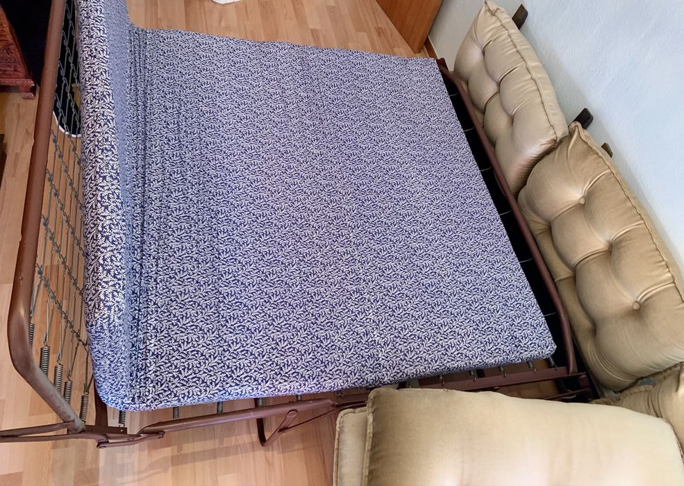 Sofá cama almofadado