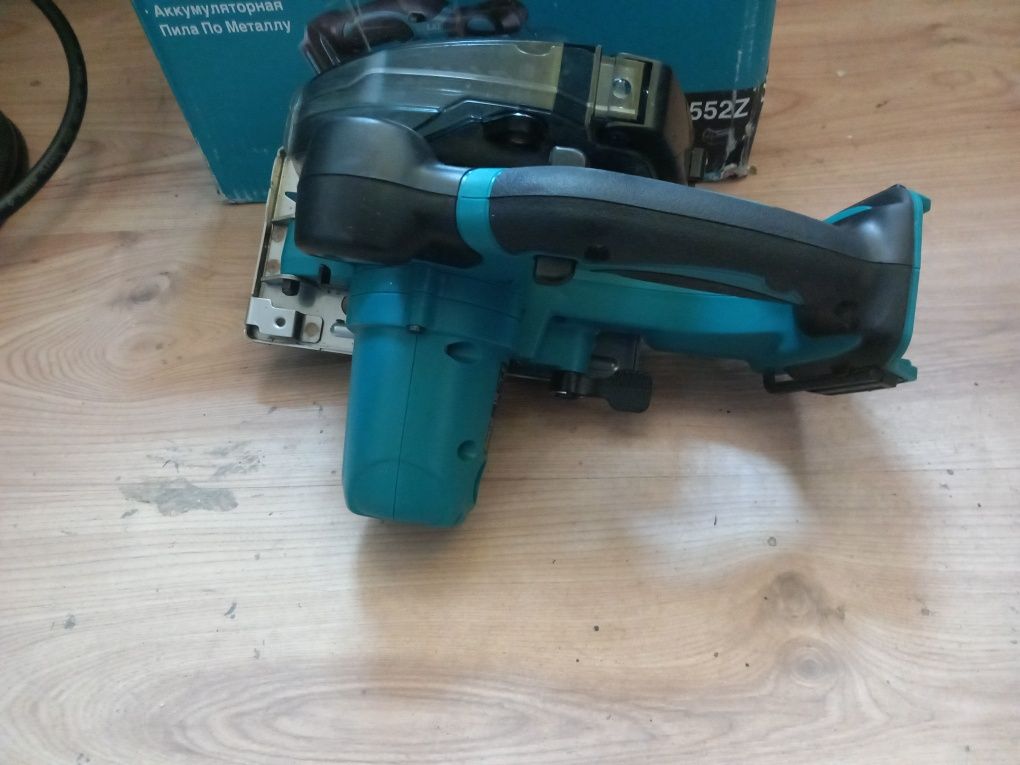 Makita DCS552 - Akum. przecinarka do metalu