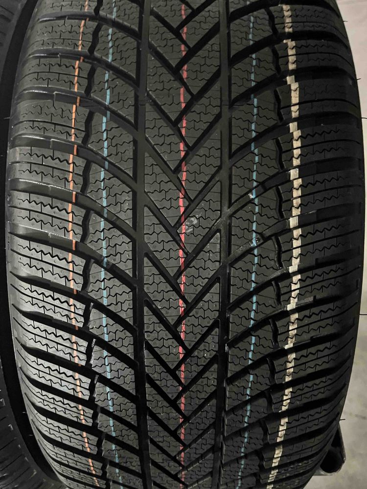 255/45/20+235/50/20 R20 Bridgestone Blizzak LM005 4шт нові зима