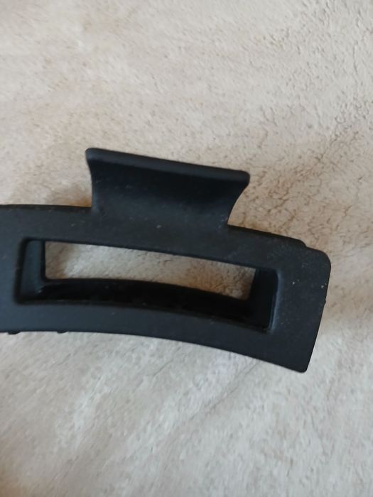 Duża spinka do włosów