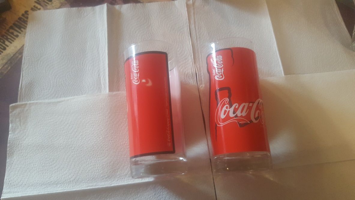 Conjunto de 2 copos da colecção da coca-cola.
