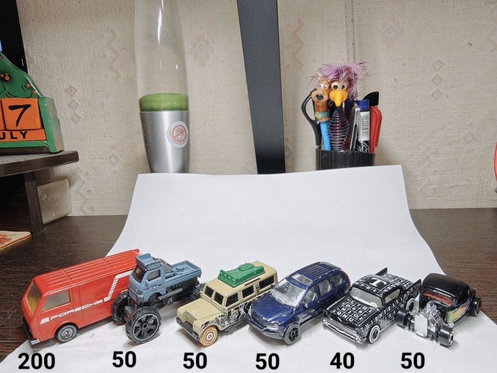 Машинки модели hot wheels matchbox siku majorette tomica