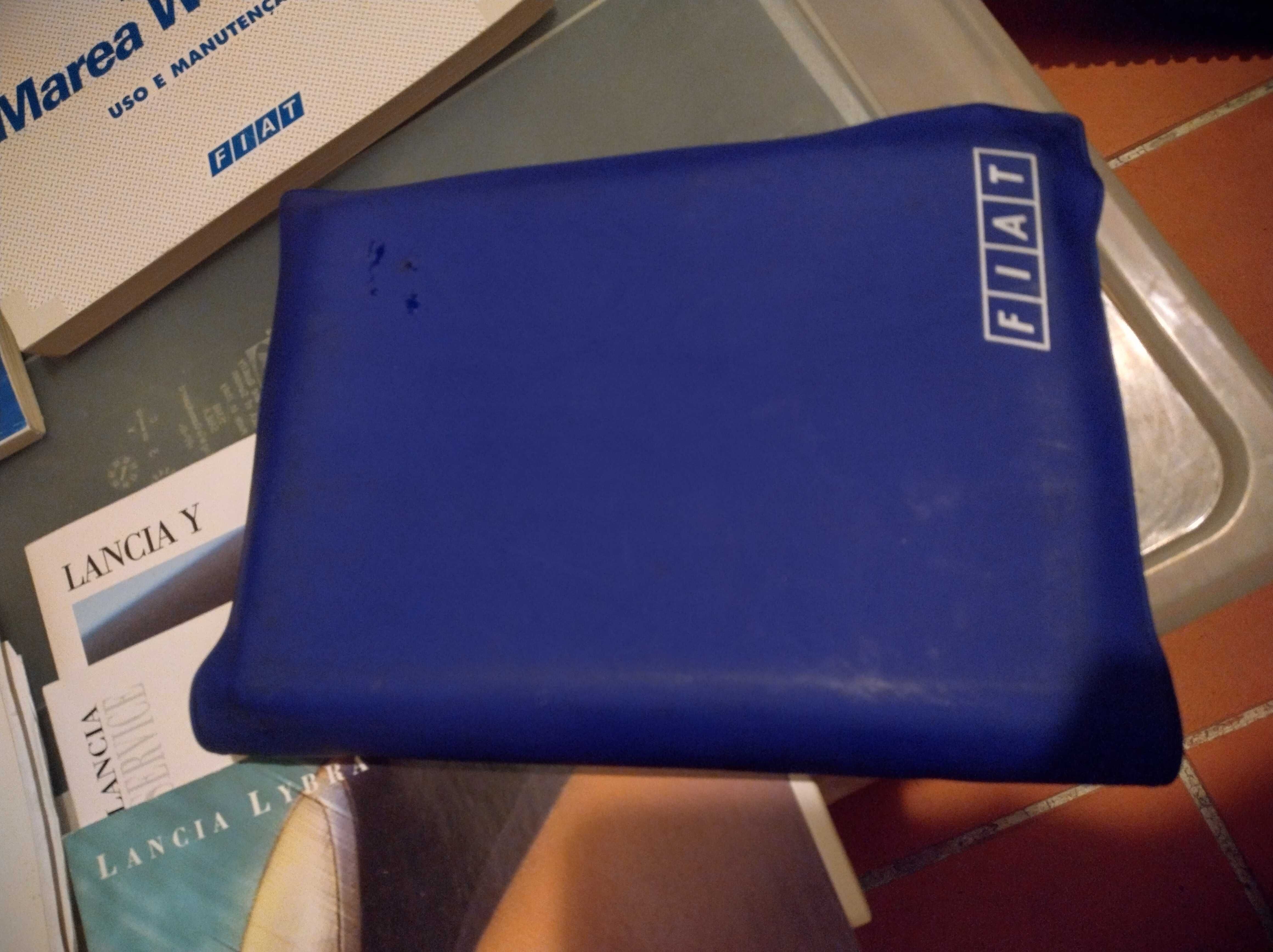 Fiat - Bolsa oficial e manuais de instruções