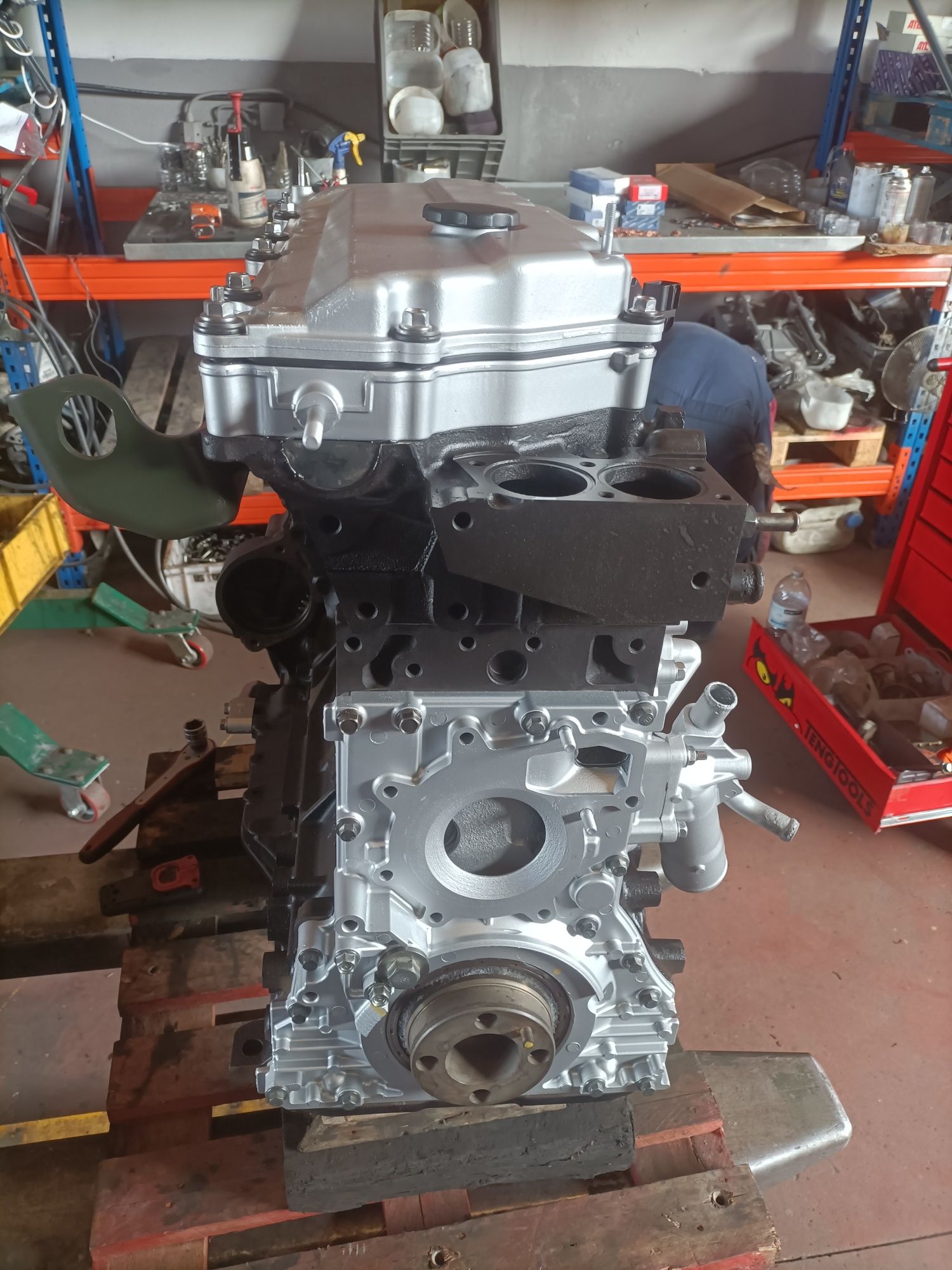 Motor Isuzu 4hk1