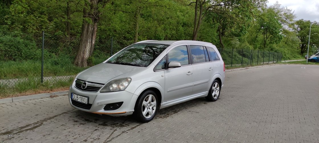 Opel zafira 1.7  isuzu  2008 r długie opłaty