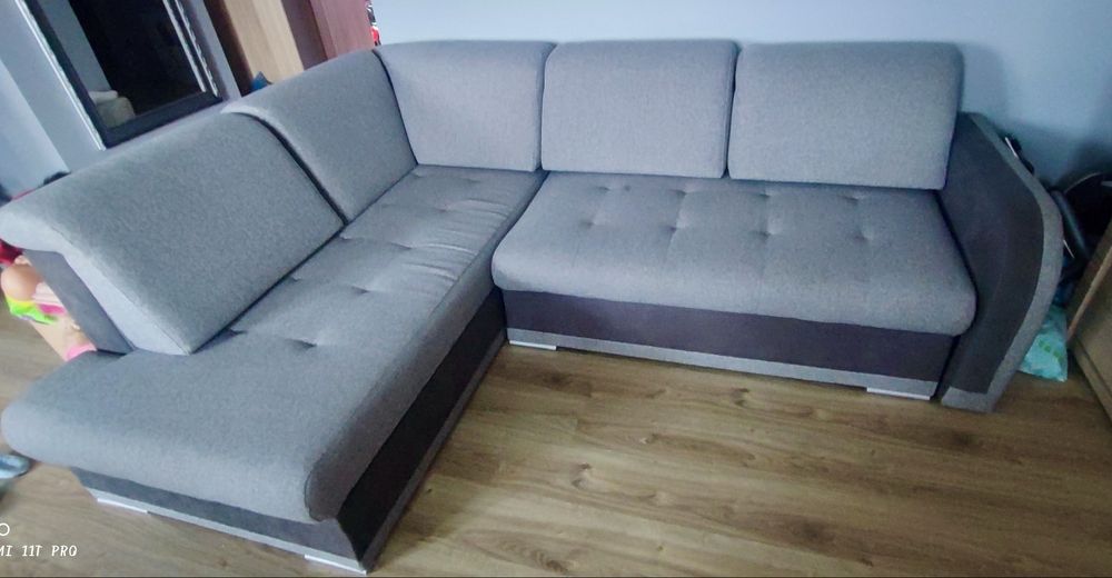 Kanapa narożna z funkcją spania