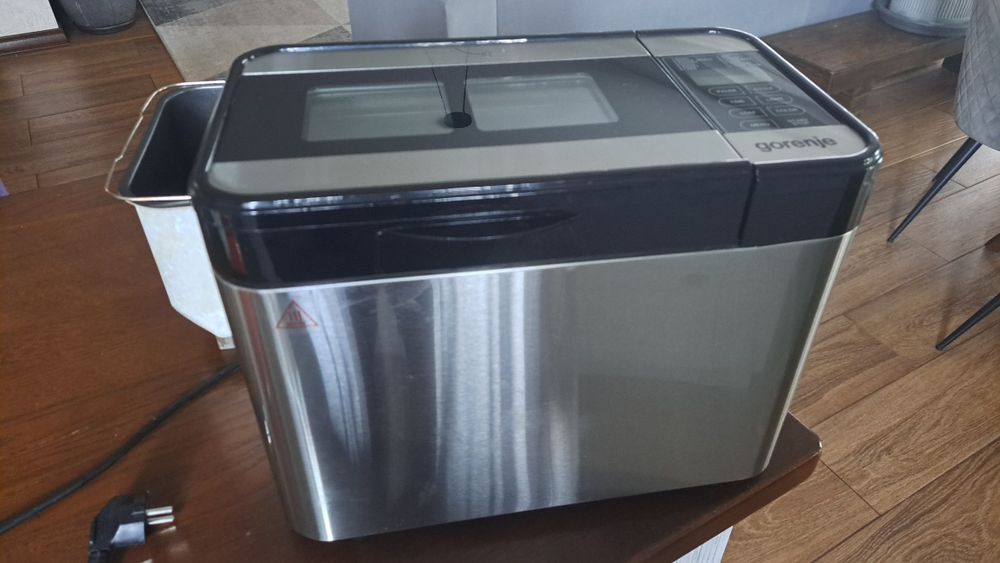 Хлібопічка Gorenje BM 1400 E