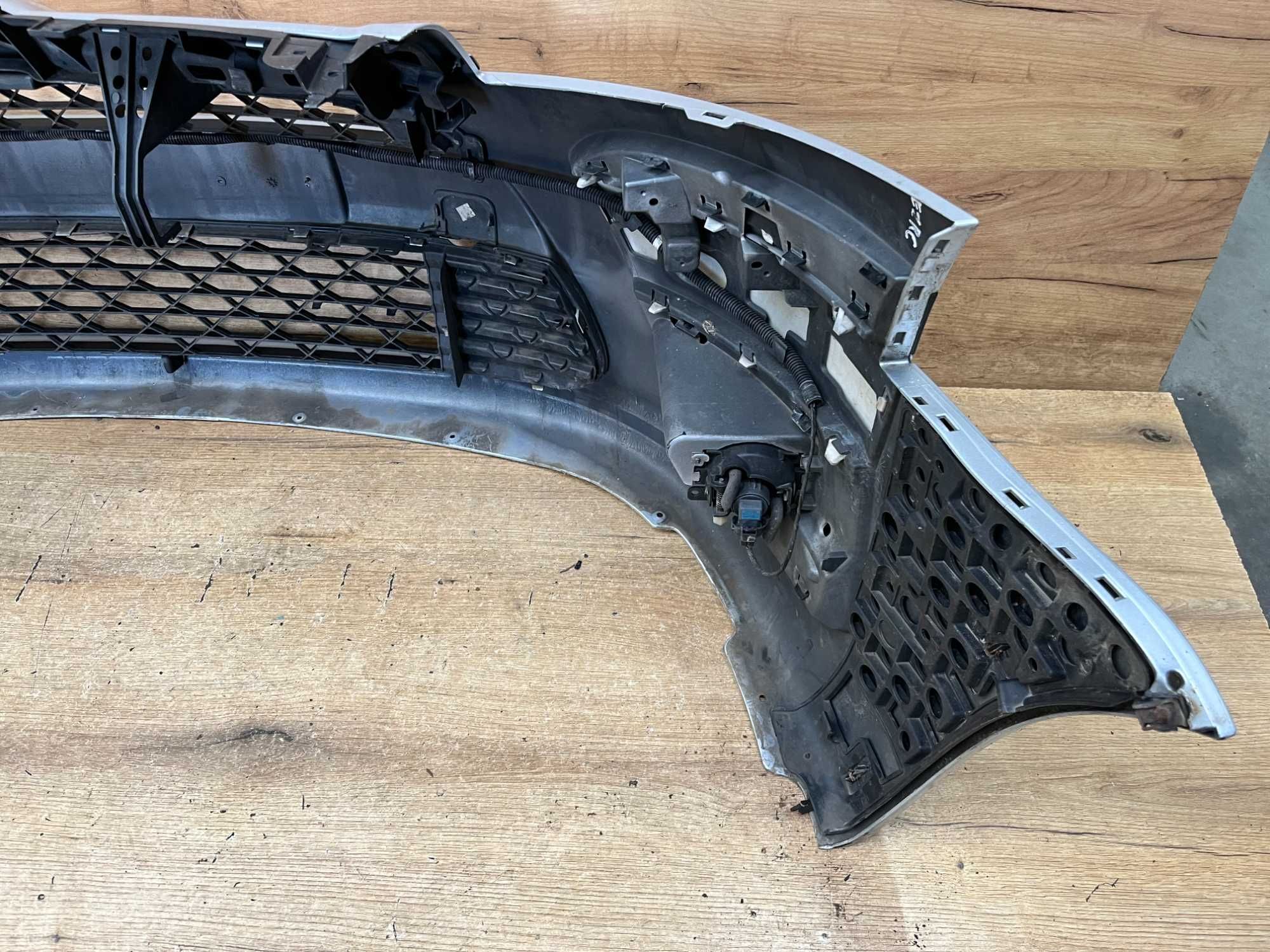 Zderzak przedni Citroen C4 Picasso kolor ezrc