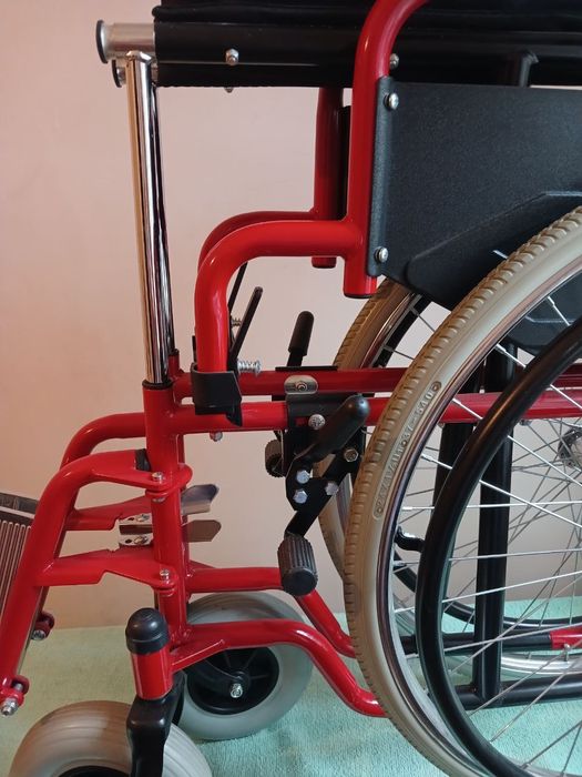 Коляска инвалидная