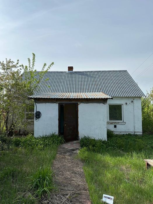 Продам хату в центрі