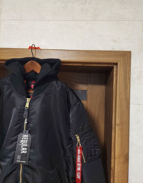 Kurtka bomberka Alpha Industries MA-1 ZH Back EMB czarna rozmiar XL