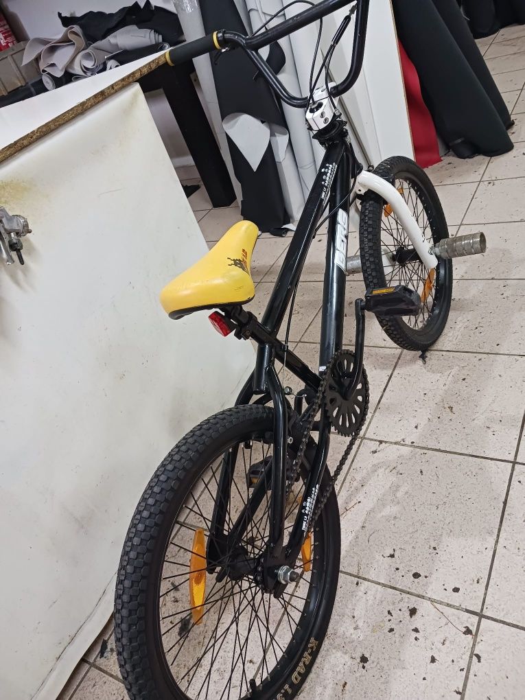 Bicicleta berg  freestyle.