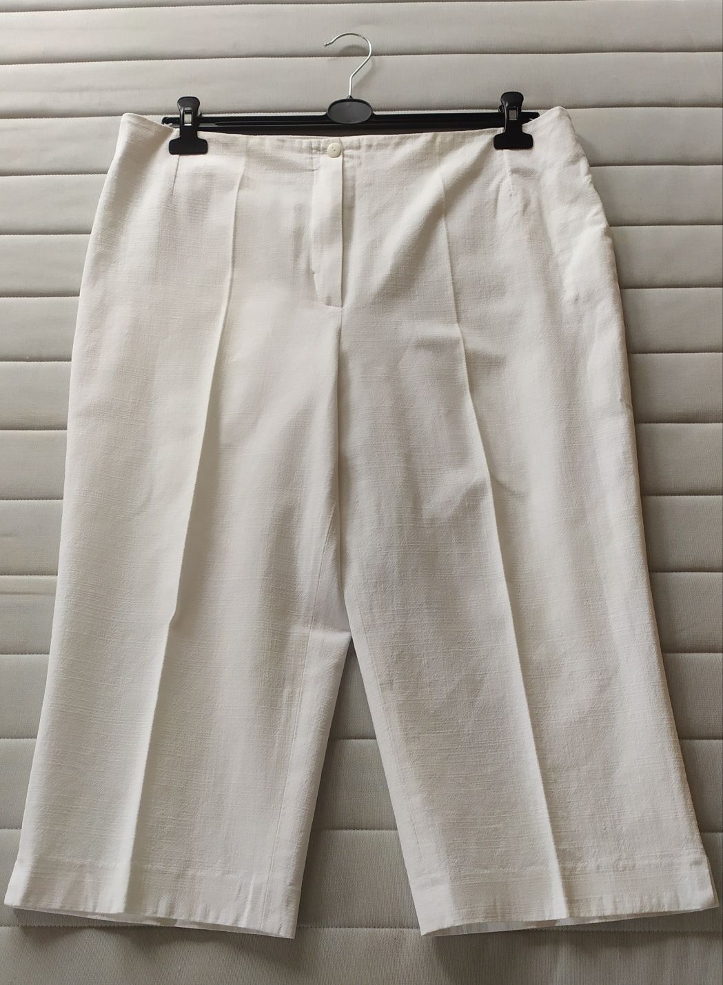 Spodnie lniane białe dł. 3/4 roz. 46
