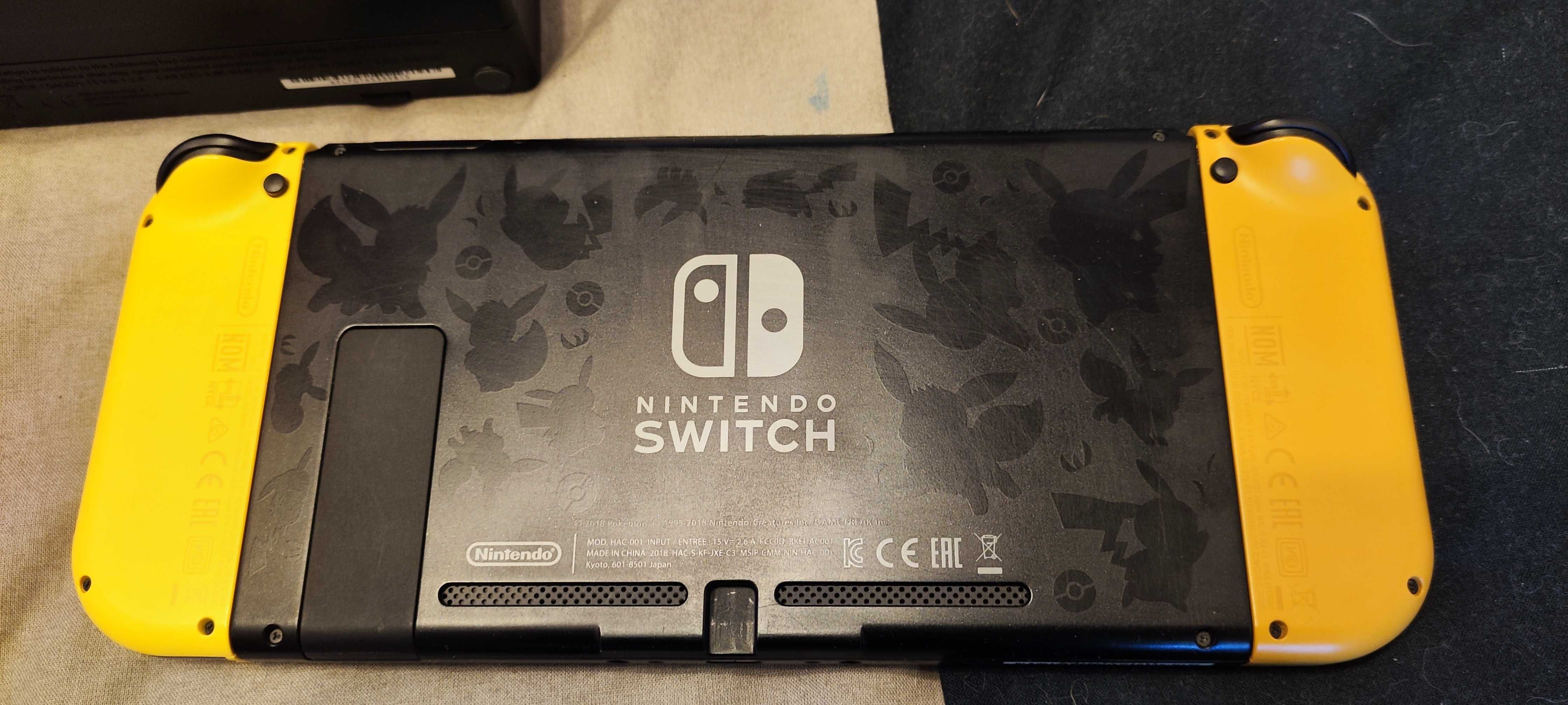 Nintendo Switch Let's go Pikachu edition consola