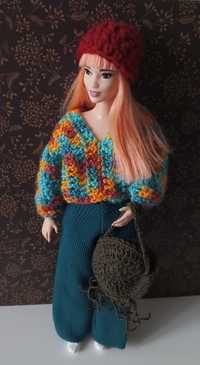 Sweter plus czapka dla lalki Barbie rękodzieło