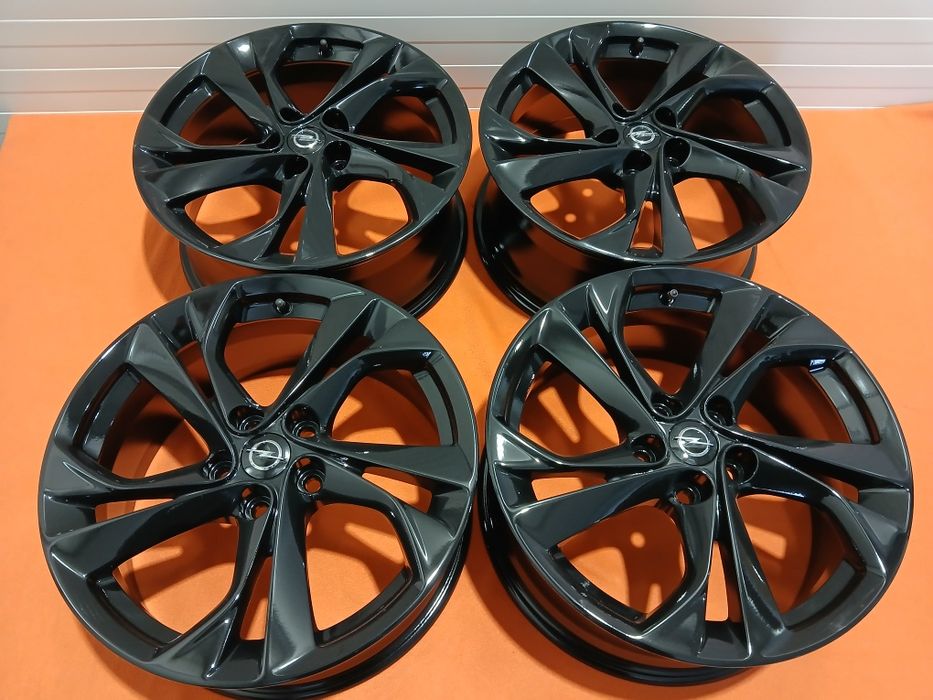 Felgi aluminiowe 17'5x105 Opel- czarne