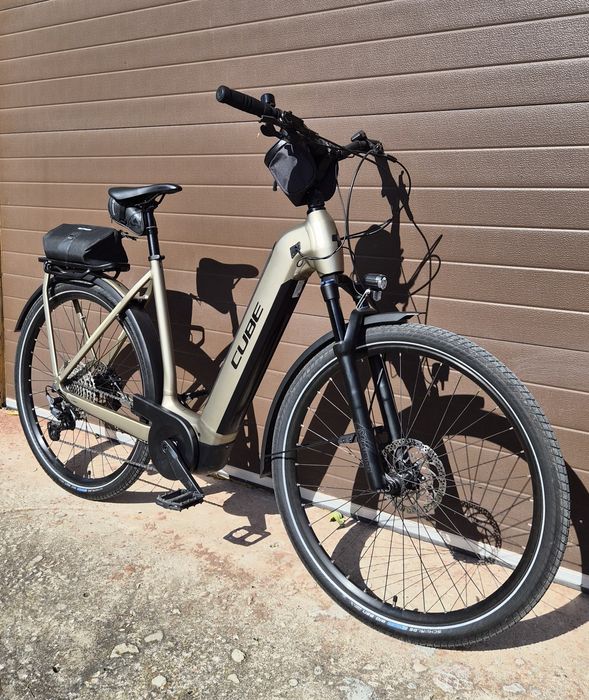 Rower Elektryczny CUBE Kathmandu Hybrid Pro 625Wh Bosch CX Rozmiar L