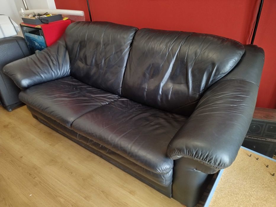 Sofá em pele em óptimo estado