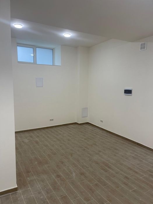 Продам комерційне нежитлове приміщення  54м² Ракоці 22