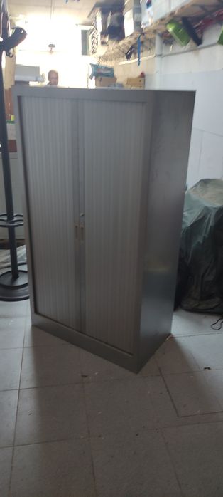 Armarios arrumação com chave