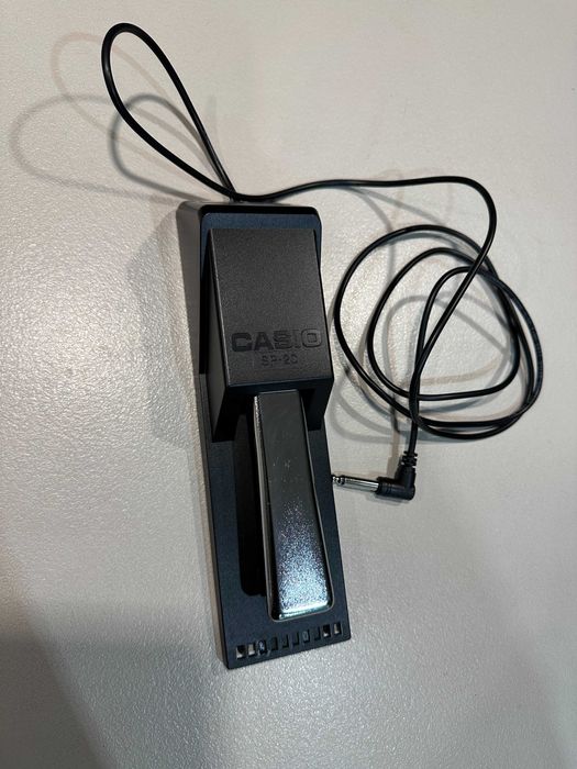 Піаніно Casio CDP-230, педаль SP-20, кабелі до iOS/Lightning + стійка