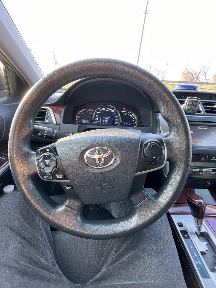 Продам Toyota Camry 50