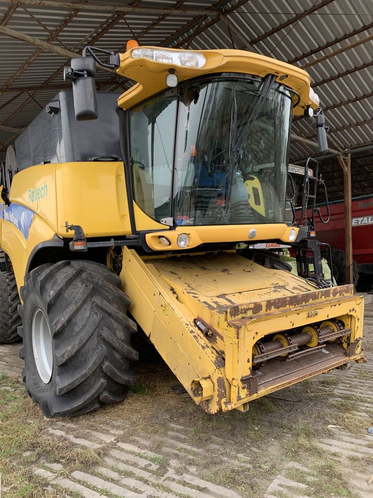 Kombajn New Holland CX8080