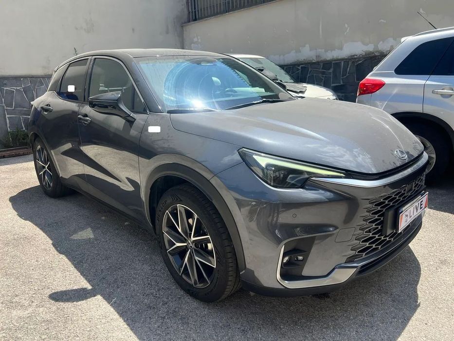 Lexus LBX Okazja Full Color 1.5 Hybryda 4x4 skóra navi hed up virtual radary !!!