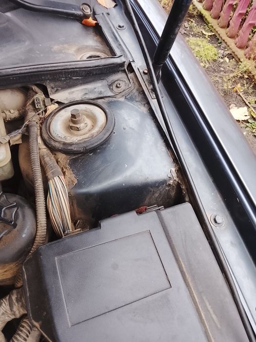 Опель Омега б 2.0