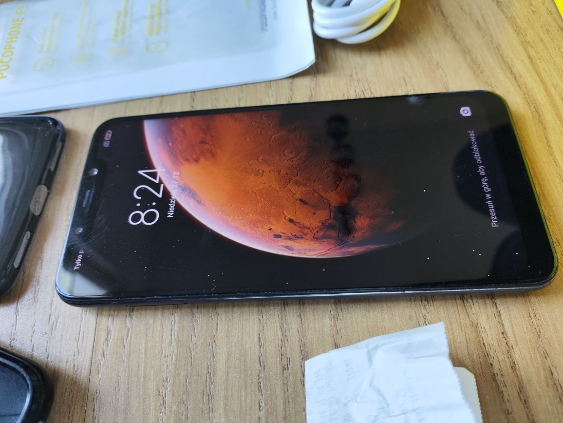 Xiaomi pocophone F1 jak nowy cały zestaw od nowości Spigen szkło