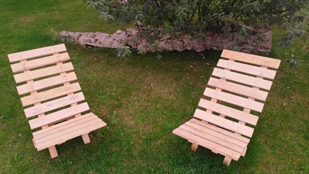 Leżak drewniany, surowe drewno