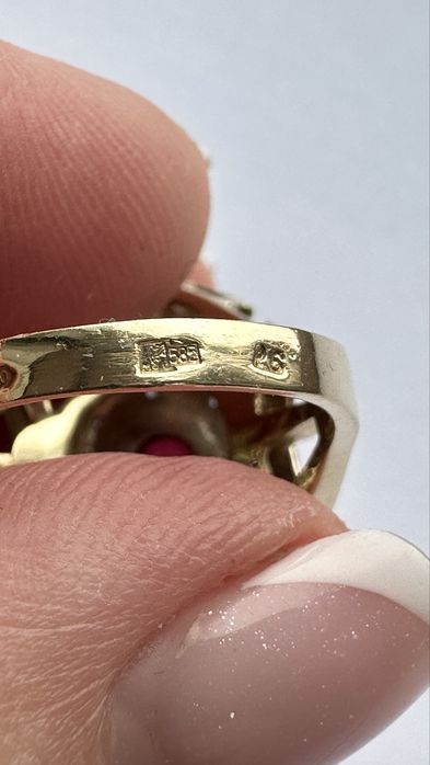 Кольцо золотое перстень с рубином и бриллиантами 585, размер 18