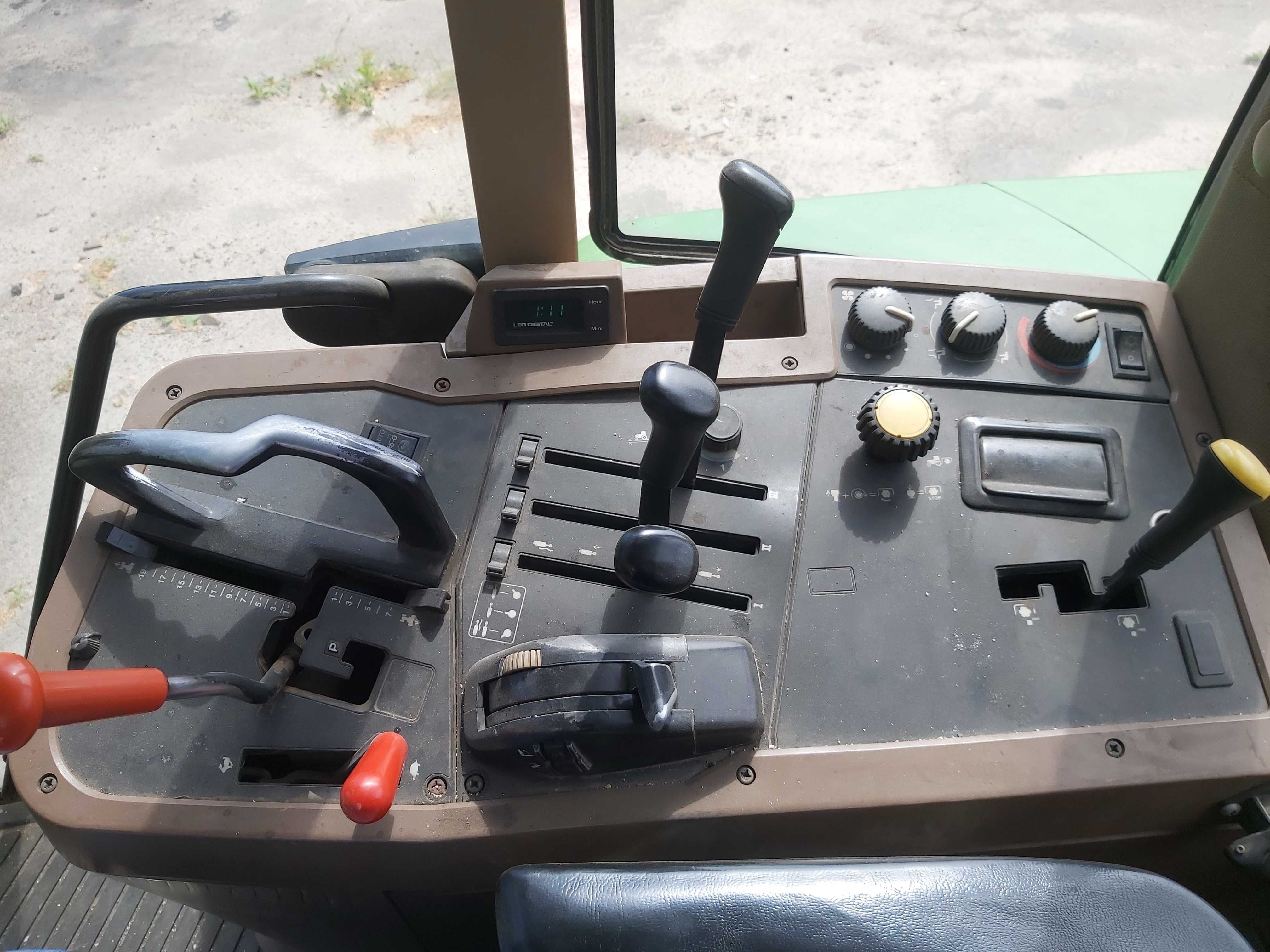 Трактор John Deere 7600 - 1995 рік