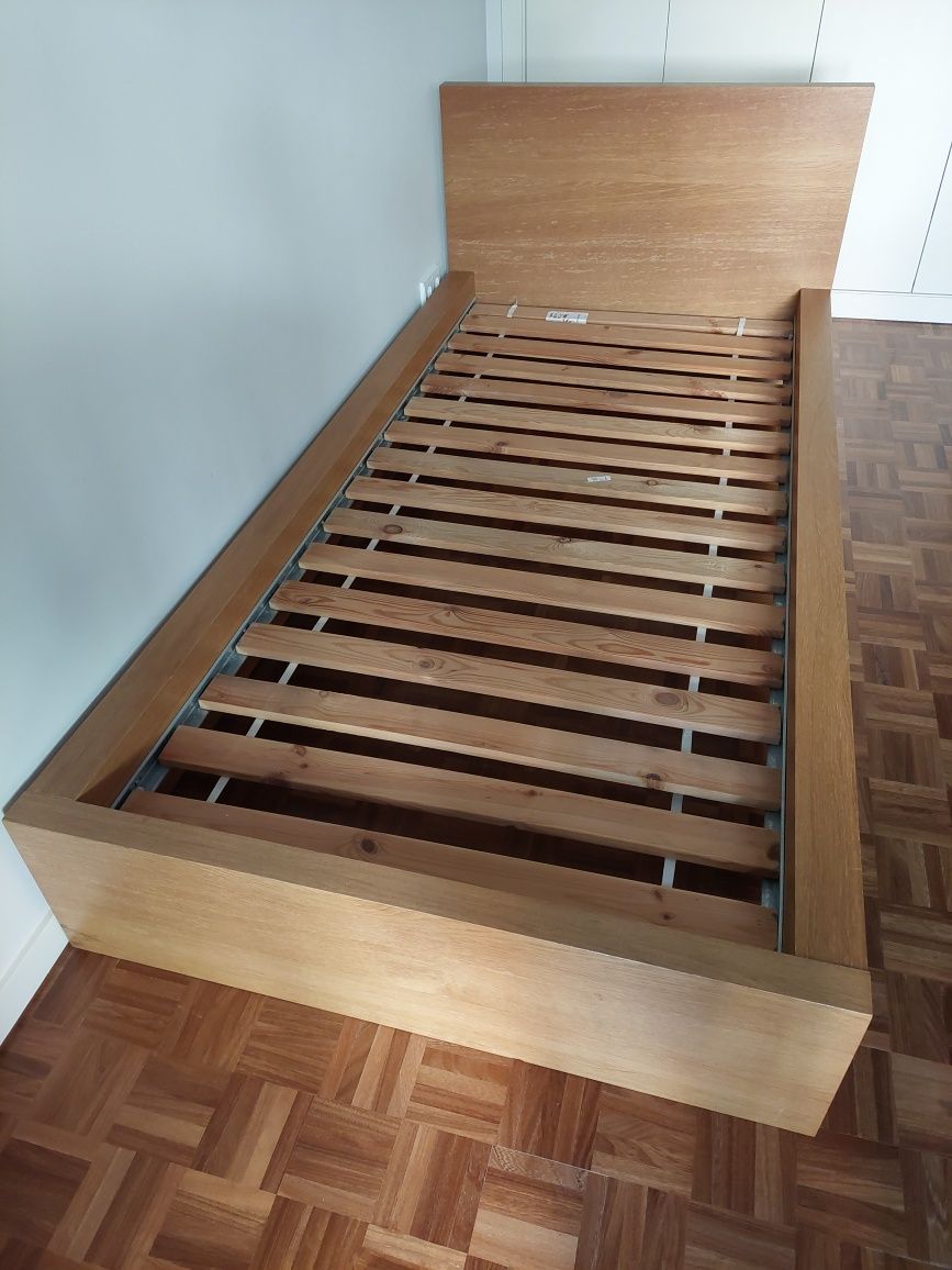MALM IKEA cama solteiro