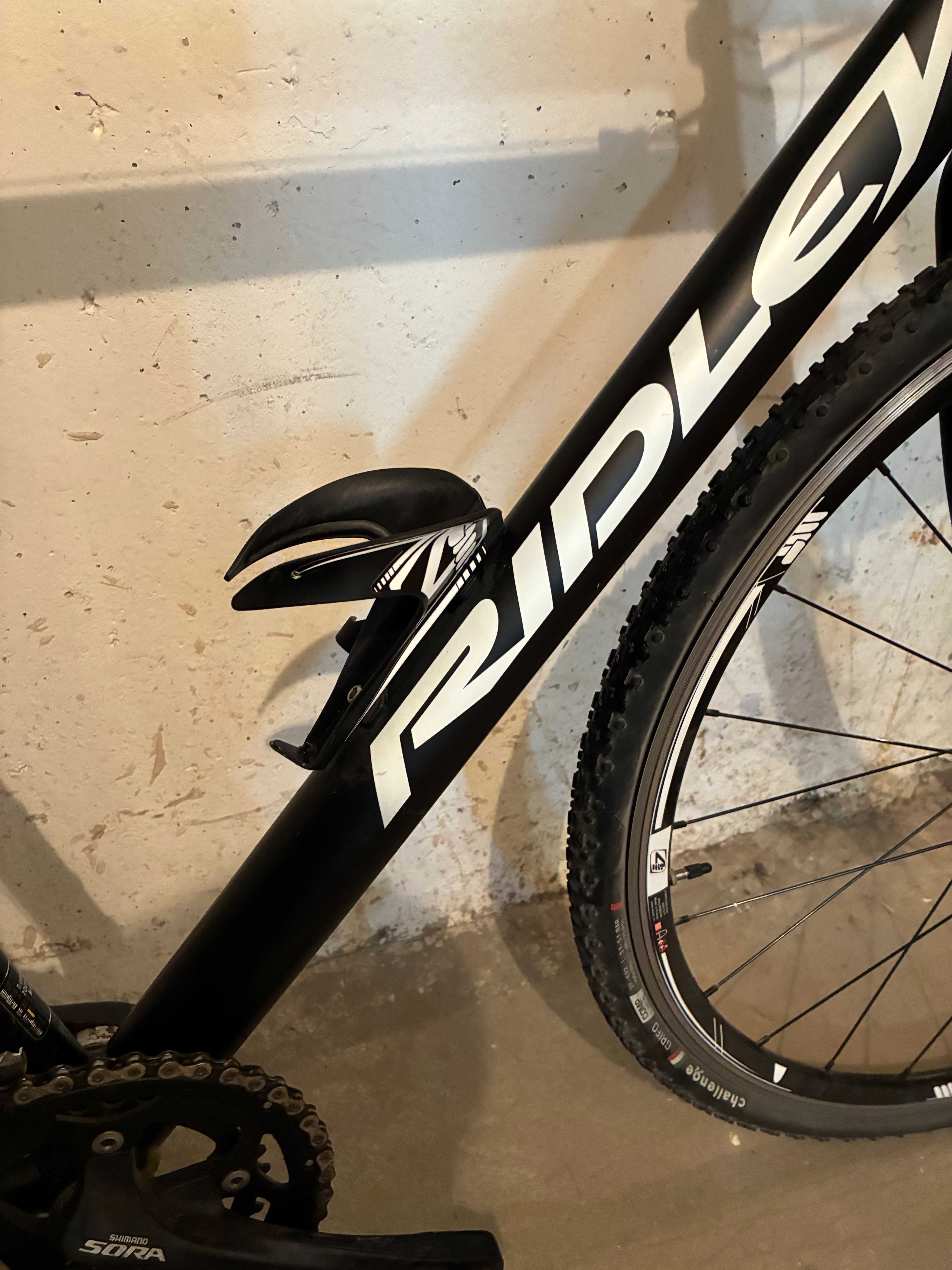 Rower Ridley X-Bow – Gravelcross z karbonowym widelecem, rozmiar L