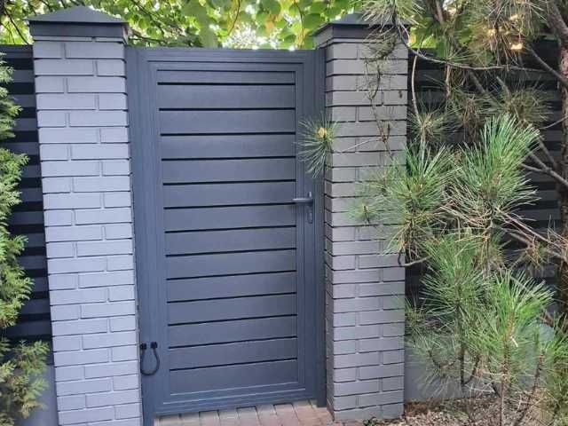 Паркани металеві. Паркан жалюзі. Огорожа ранчо.