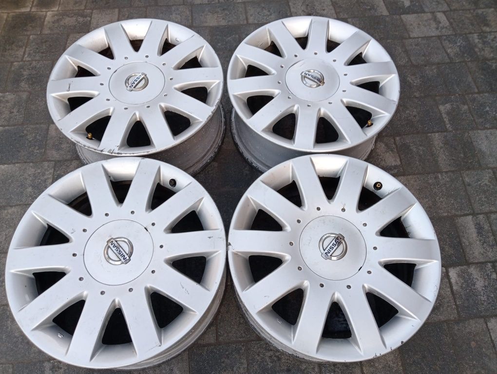 Komplet felg 5x114.3 17 cali 7j et 45 Nissan oryginał