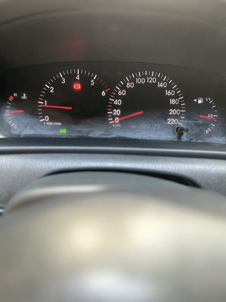 Поодаю Toyota Cotolla E120 2.0d