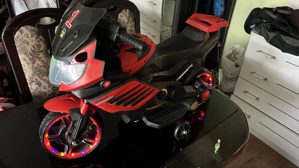 Motorek na akumulator dla dzieci do 4 lat